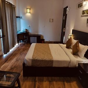 Pearl Suites At Omex Entrenity